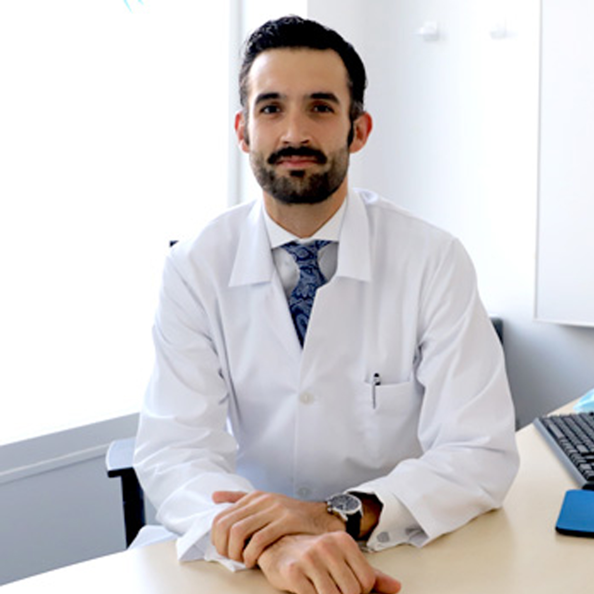 Dr. José Vicente García, especialidad Medicina Estética en Clínica Dr. Alaejos